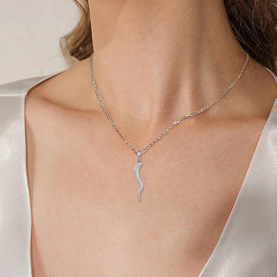 italian horn necklace
